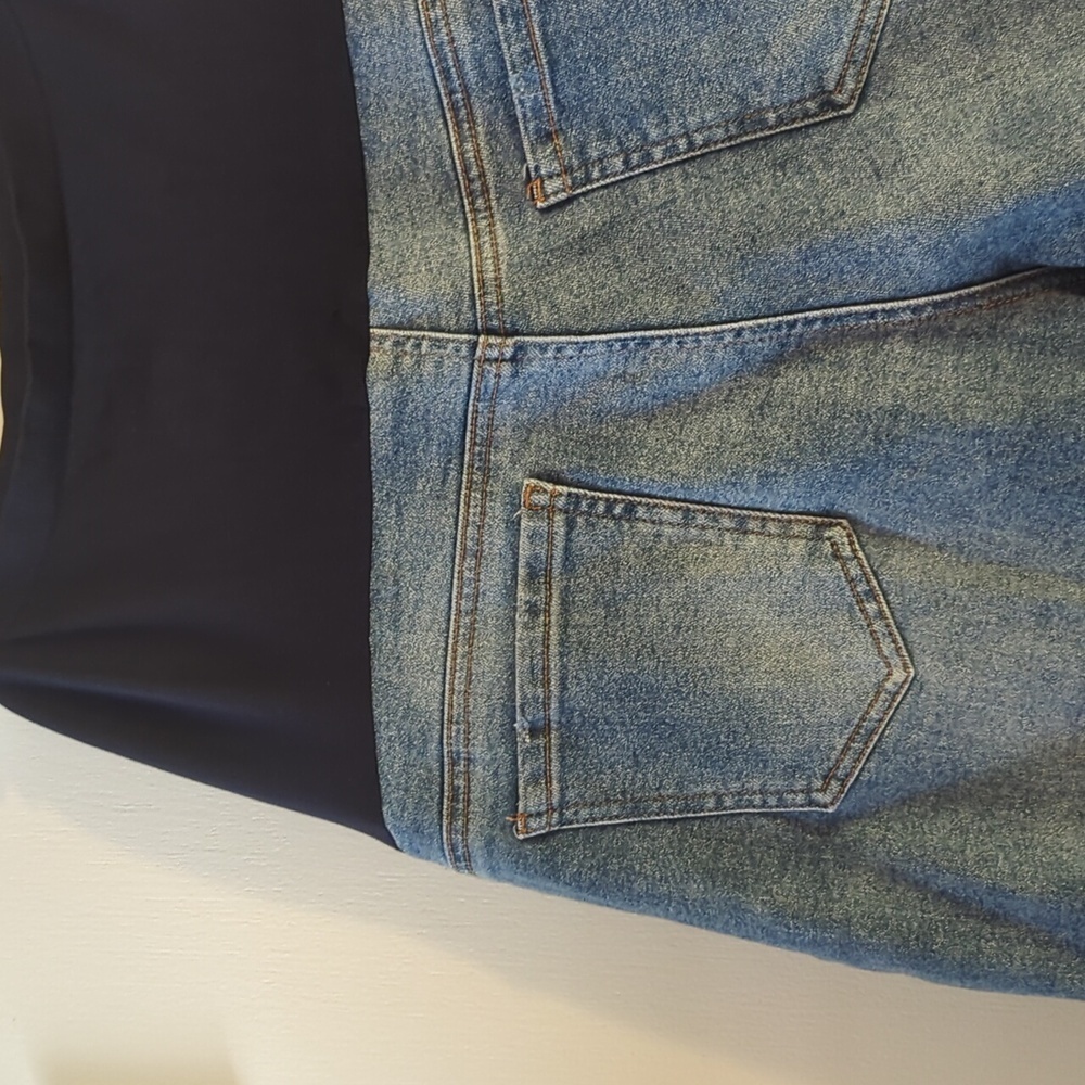 Maternity Denim Shorts - Picture 5 of 6